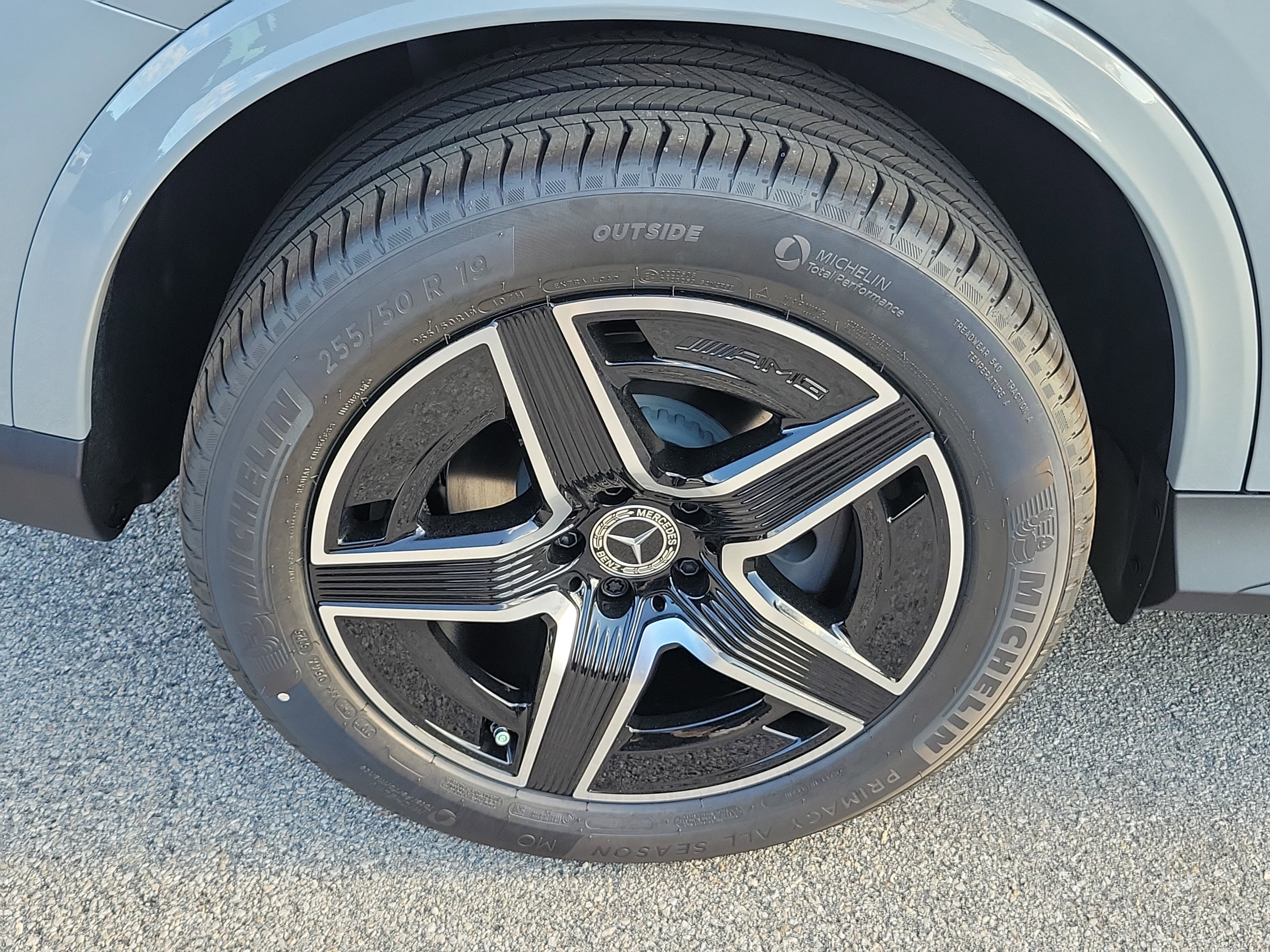 New 2026 MANUFAKTUR Alpine Grey Mercedes-Benz GLC 300 image 38