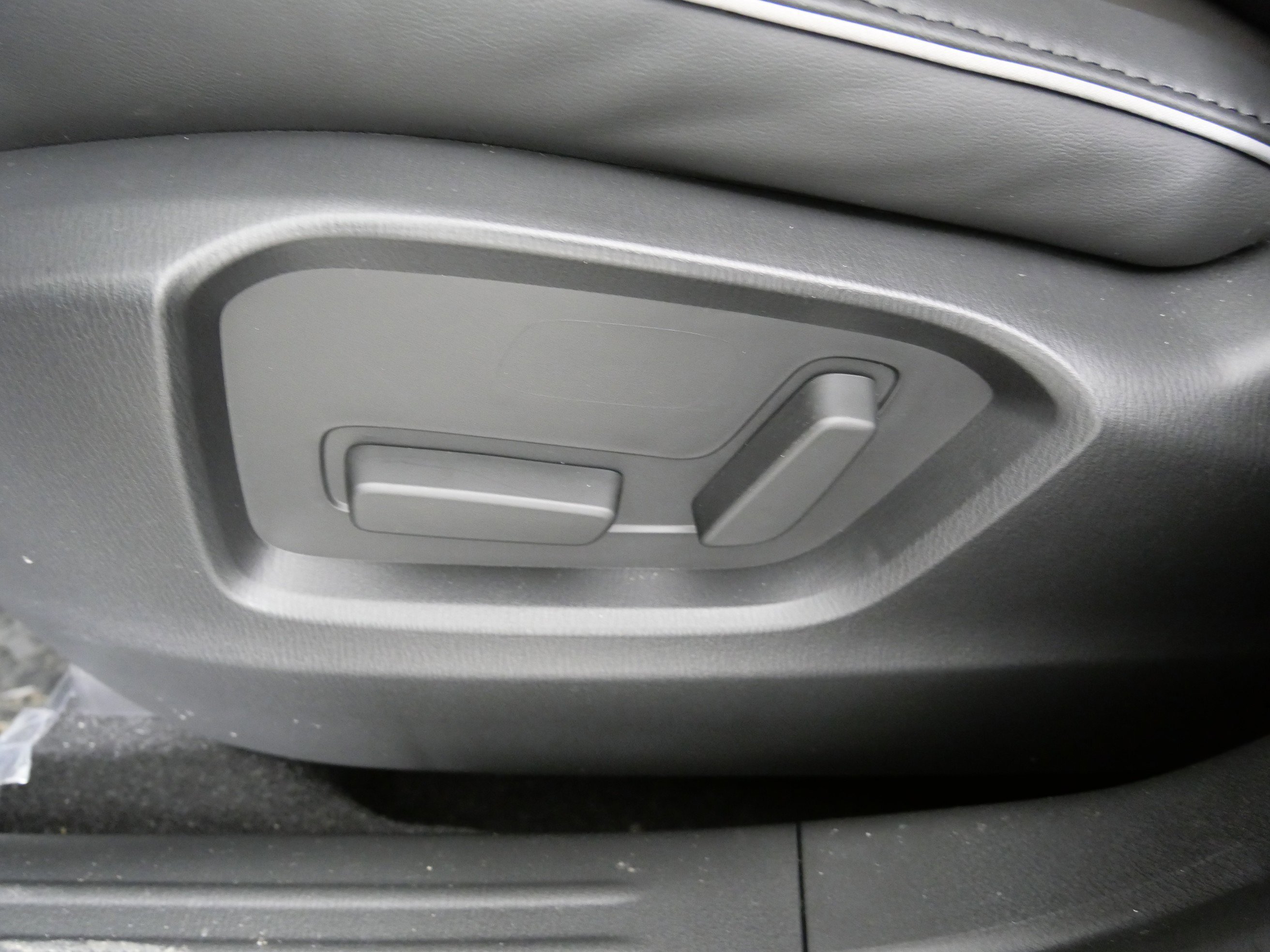Used 2025 Machine Gray Metallic Mazda 2.5 S Select AWD image 18