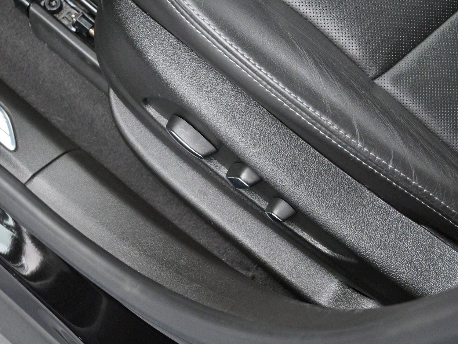 Used 2025 Stellar Black Metallic Cadillac Premium Luxury image 14