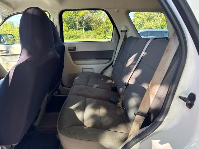 Used 2010 Beige Ford XLT image 13