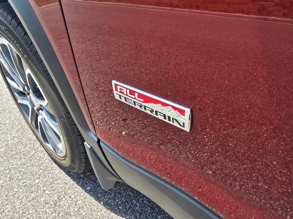 Used 2017 Crimson Red Tintcoat GMC SLT image 10