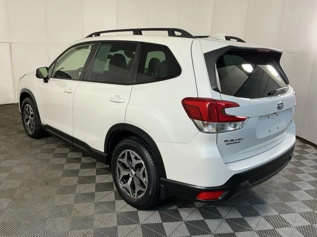 Used 2023 White Subaru Premium image 8