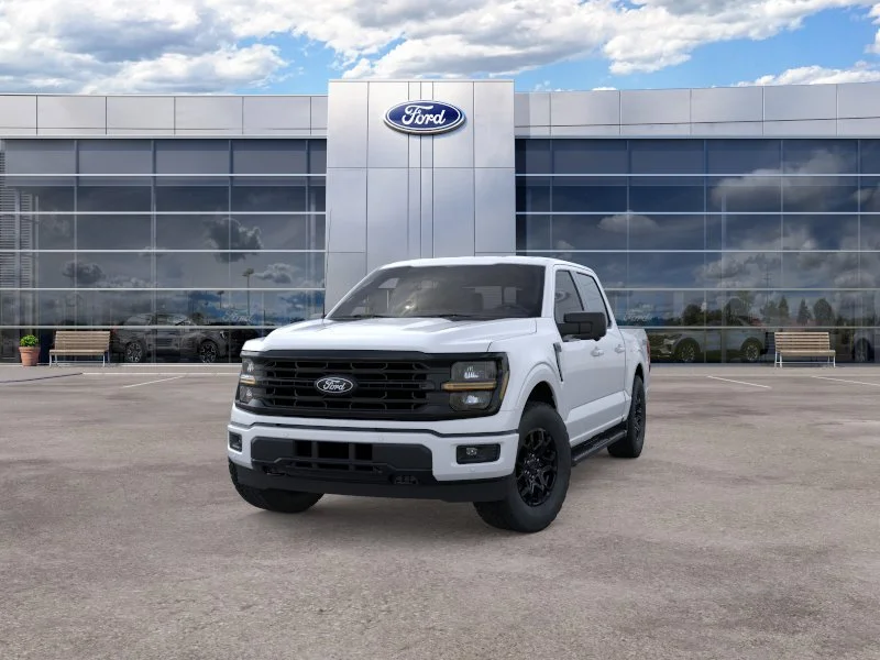 New 2026 Oxford White Ford XLT image 2