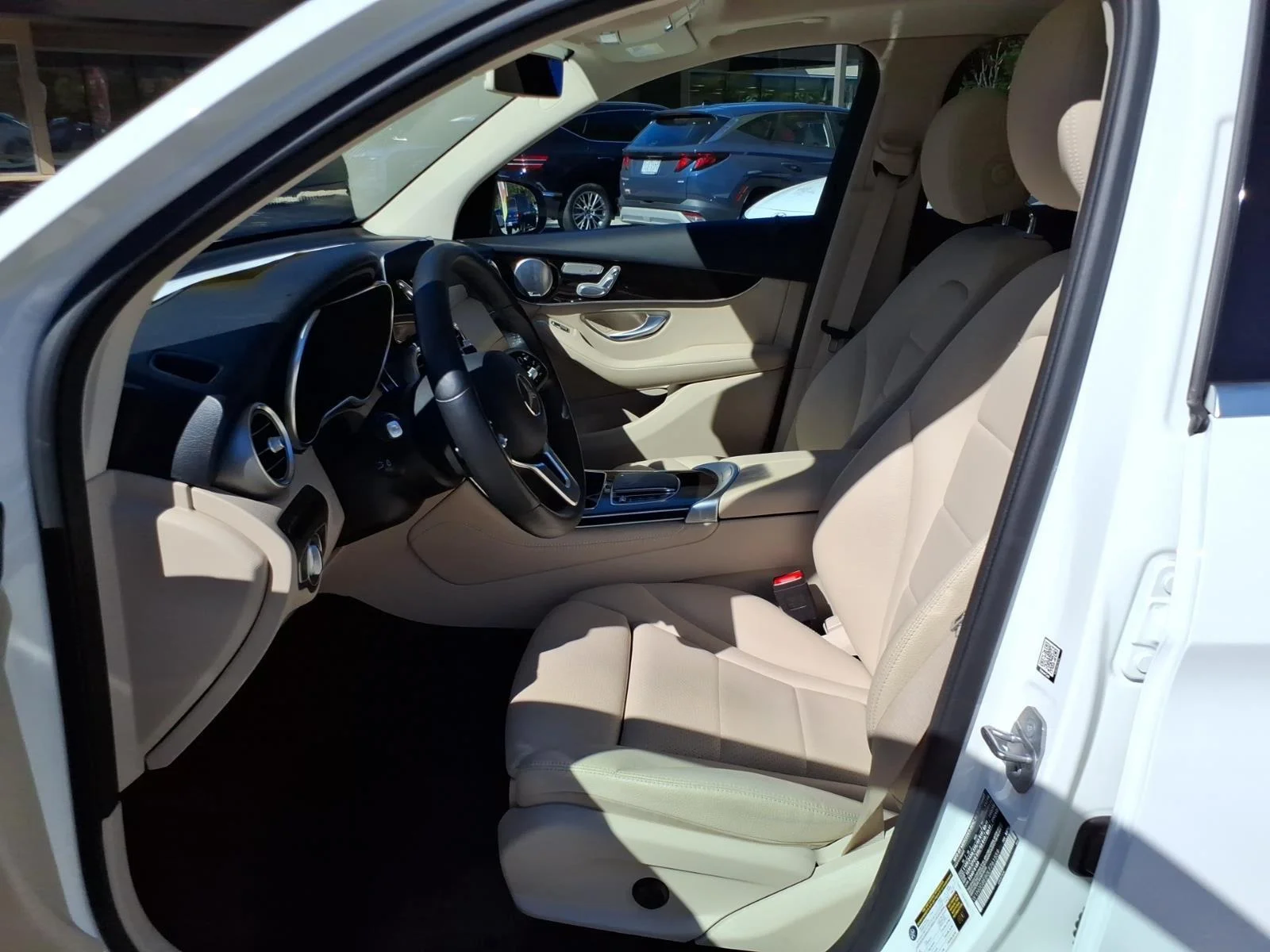 Used 2020 Polar White Mercedes-Benz GLC 300 image 12