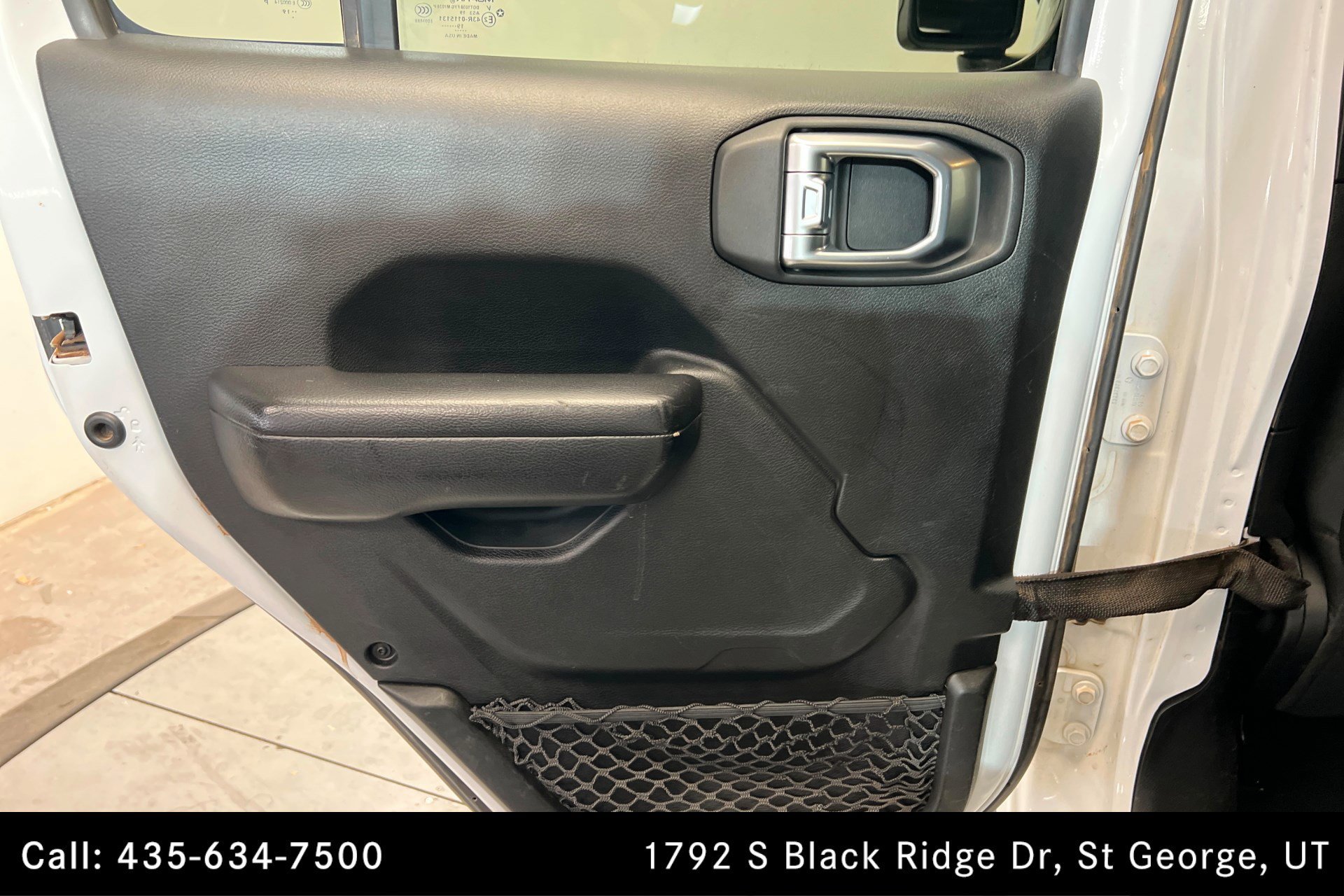 Used 2019 Bright White Clearcoat Jeep Rubicon image 19