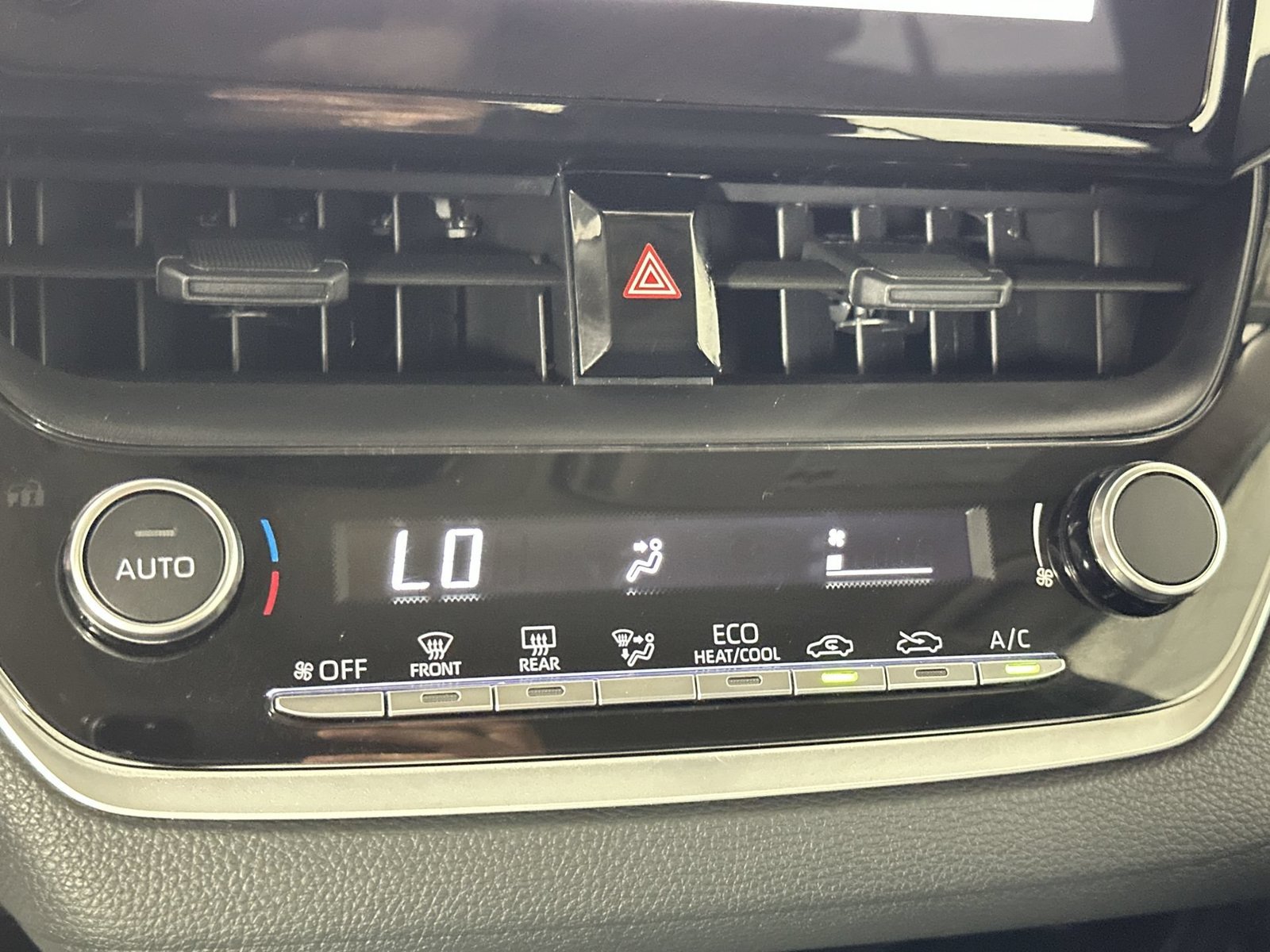 Used 2025 Silver Toyota LE image 18