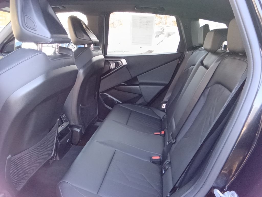 2026 BMW X3 30 - Photo 24