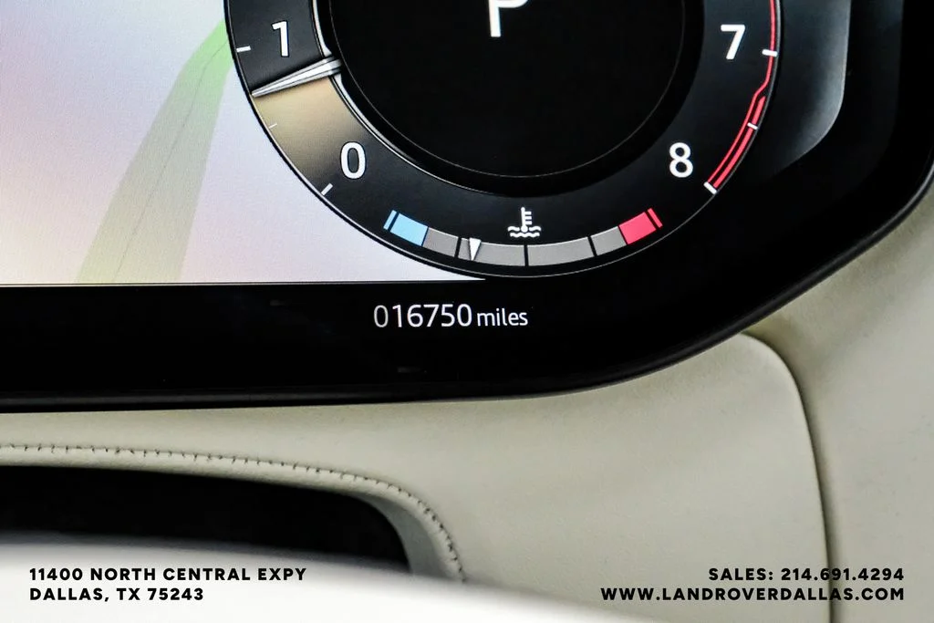 Certified Used 2025 Black Land Rover SE image 20