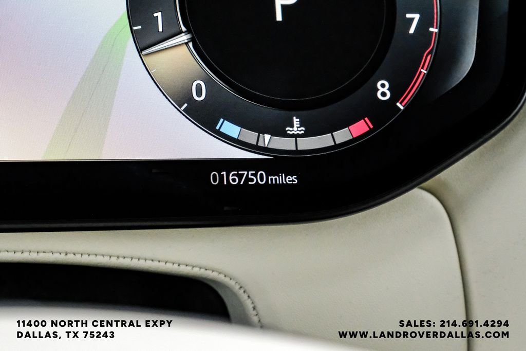 Used 2025 Black Land Rover SE image 20