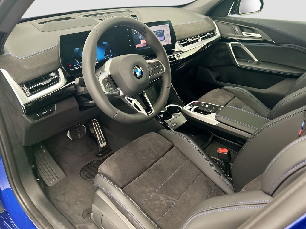 New 2026 Blue Metallic BMW xDrive28i image 9