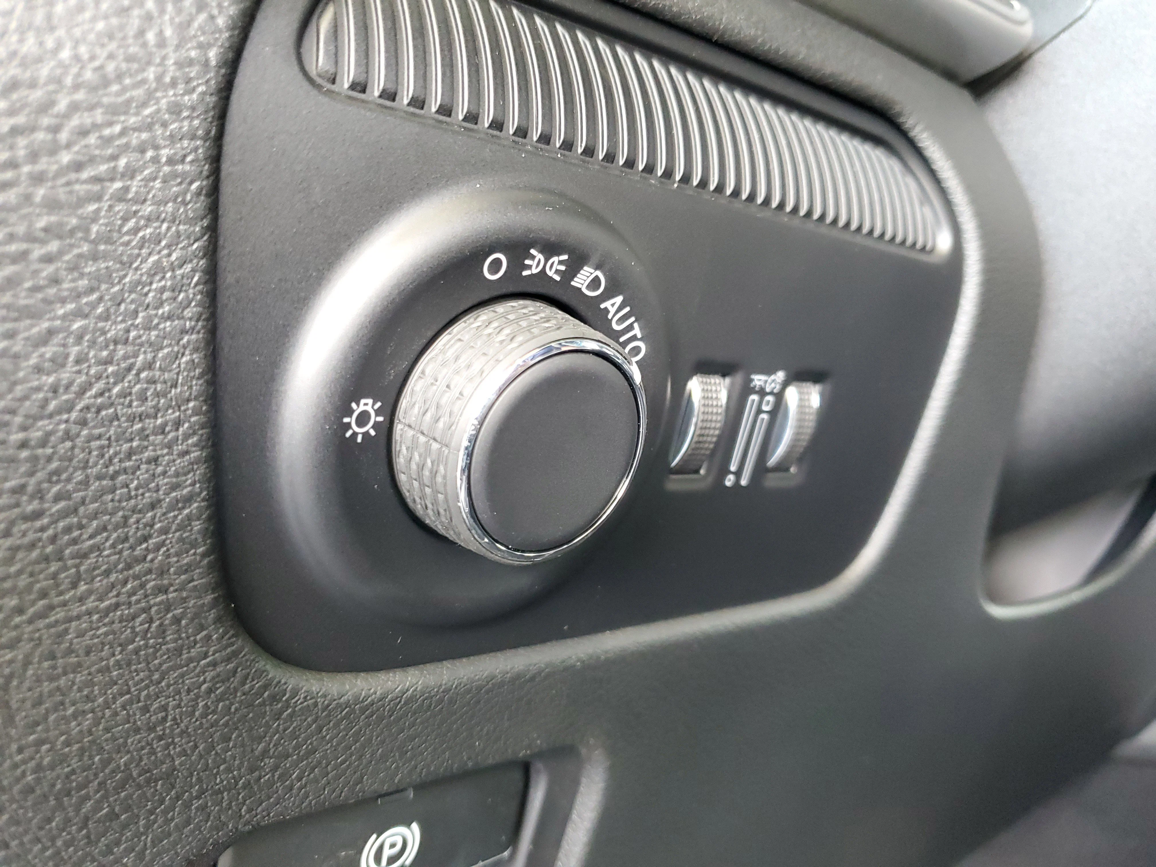 New 2026 Baltic-Gray Metallic Clear-Coat Exterior Paint Jeep Limited Altitude image 22