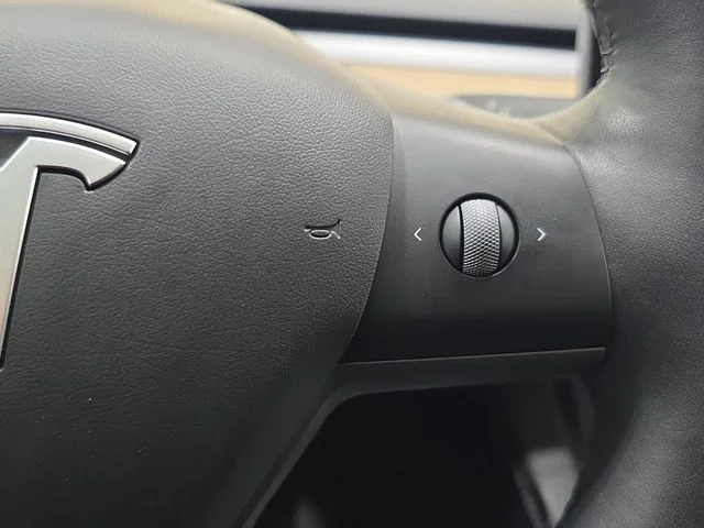 Used 2021 Black Tesla Long Range image 17