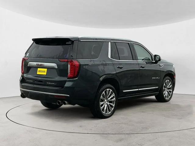 Used 2021 Hunter Green GMC Denali image 5