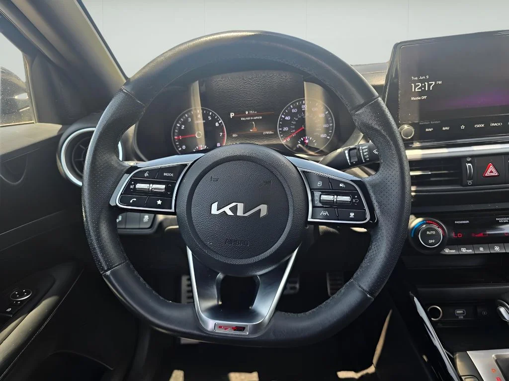 Used 2024 Aurora Black Kia GT-Line image 9