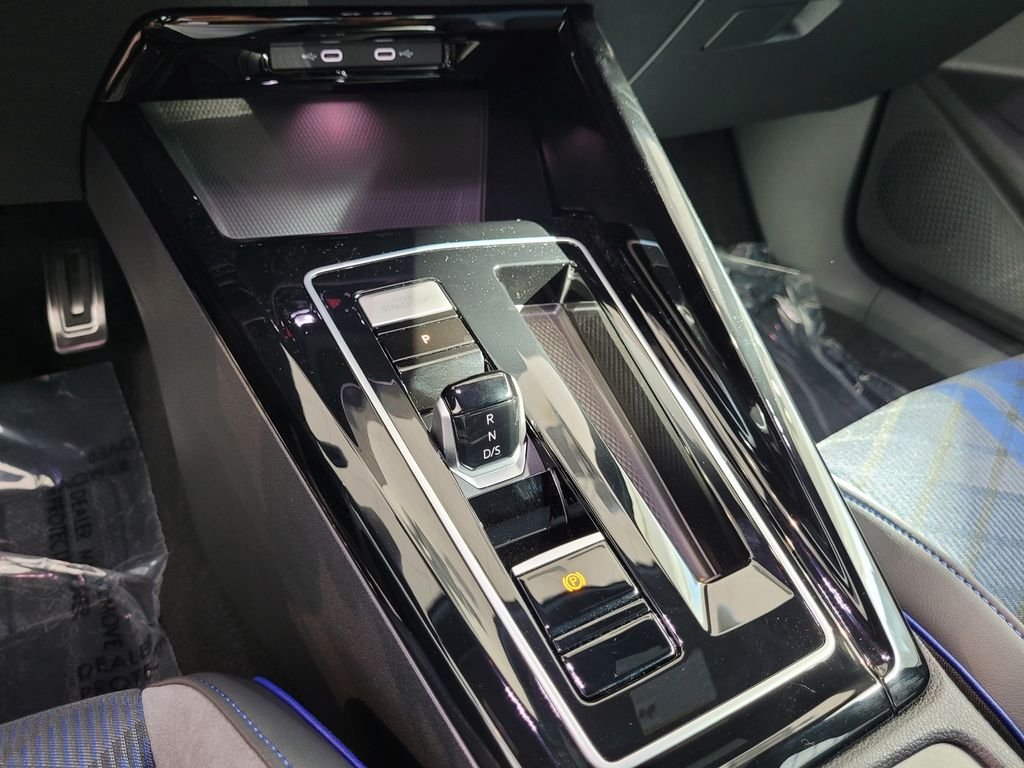 2025 Volkswagen Golf R R - Photo 20