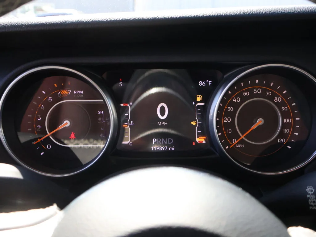 Used 2018 Gray Jeep Unlimited Sahara image 27