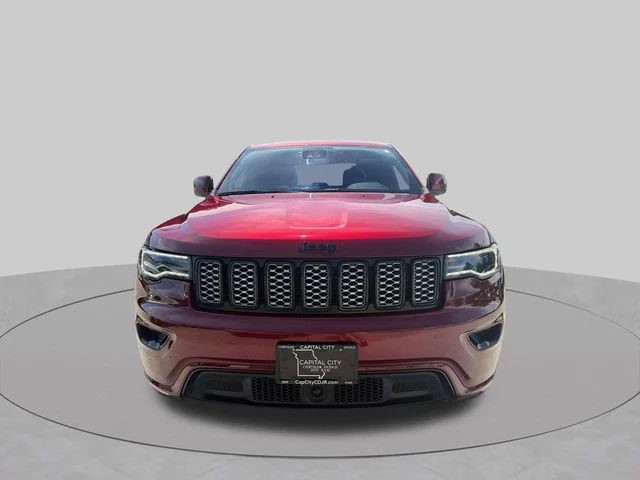 Used 2020 Red Jeep Altitude image 10