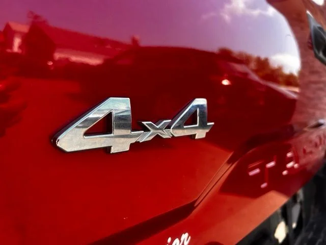 Used 2020 Red Toyota SR5 image 9