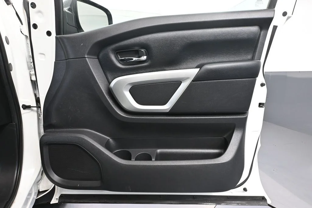 Used 2018 White Nissan SV image 39