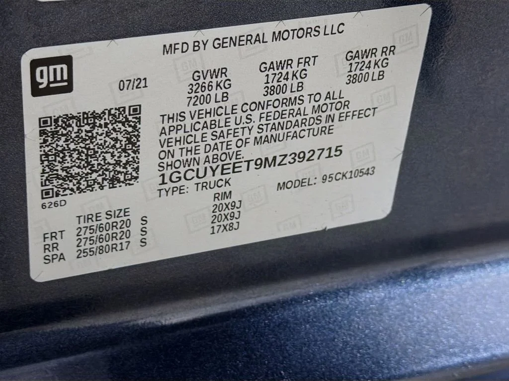 Used 2021 Shadow Gray Metallic Chevrolet RST image 28