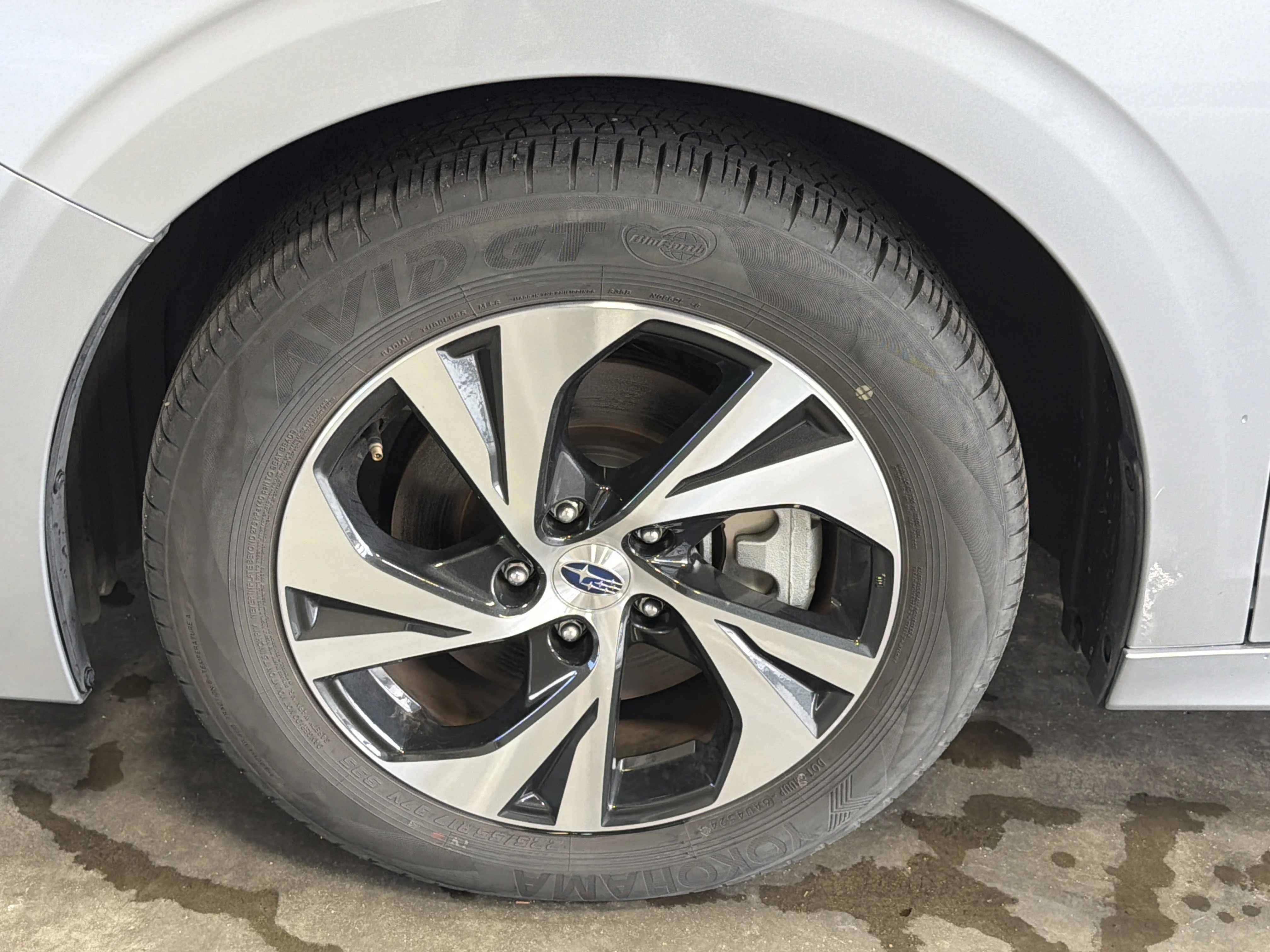 Certified Used 2025 Ice Silver Metallic Subaru Premium image 15