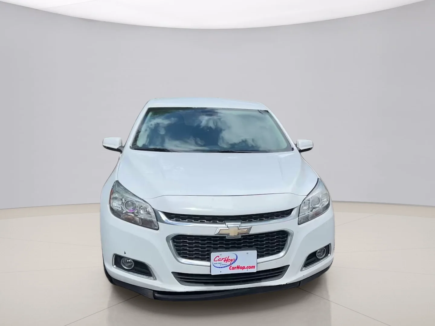 Used 2015 White Chevrolet 2LT image 8