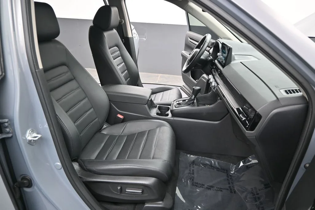 Used 2023  Honda EX-L image 25