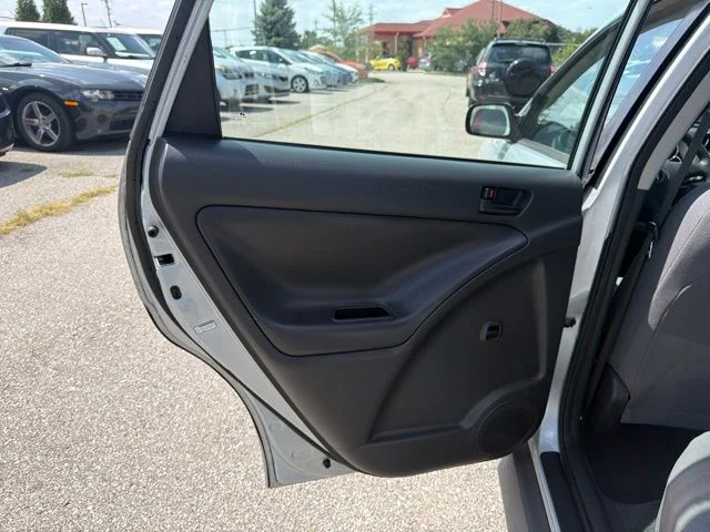 Used 2007 Silver Pontiac Base image 20