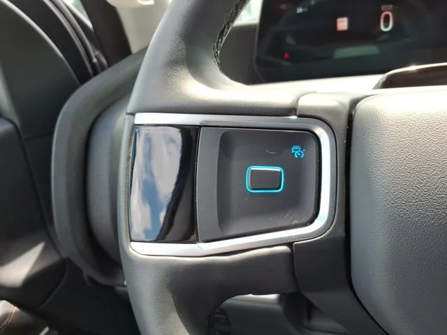 Used 2025 White Ford Active image 24