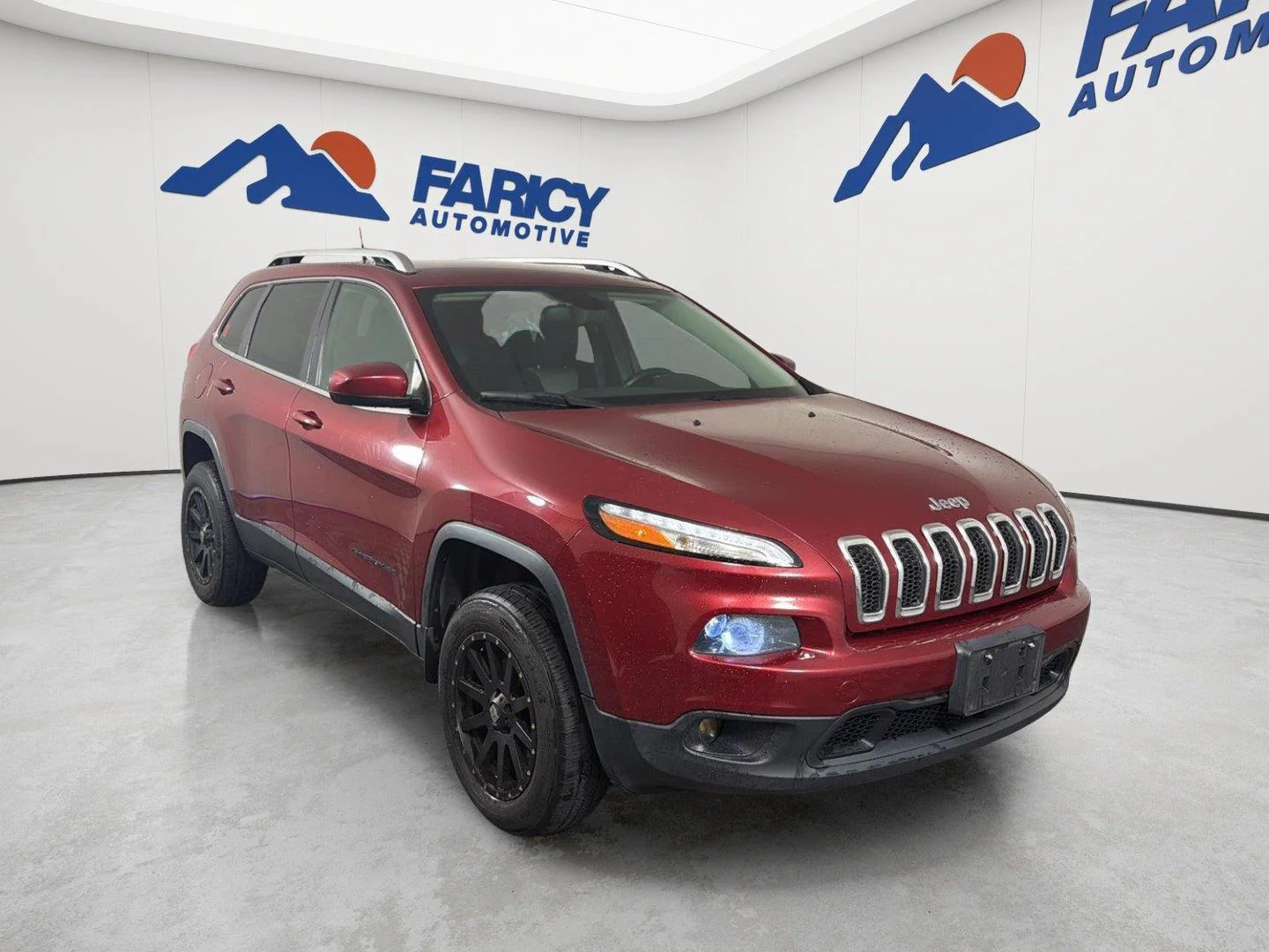 Used 2014 Deep Cherry Red Crystal Pearlcoat Jeep Latitude image 6