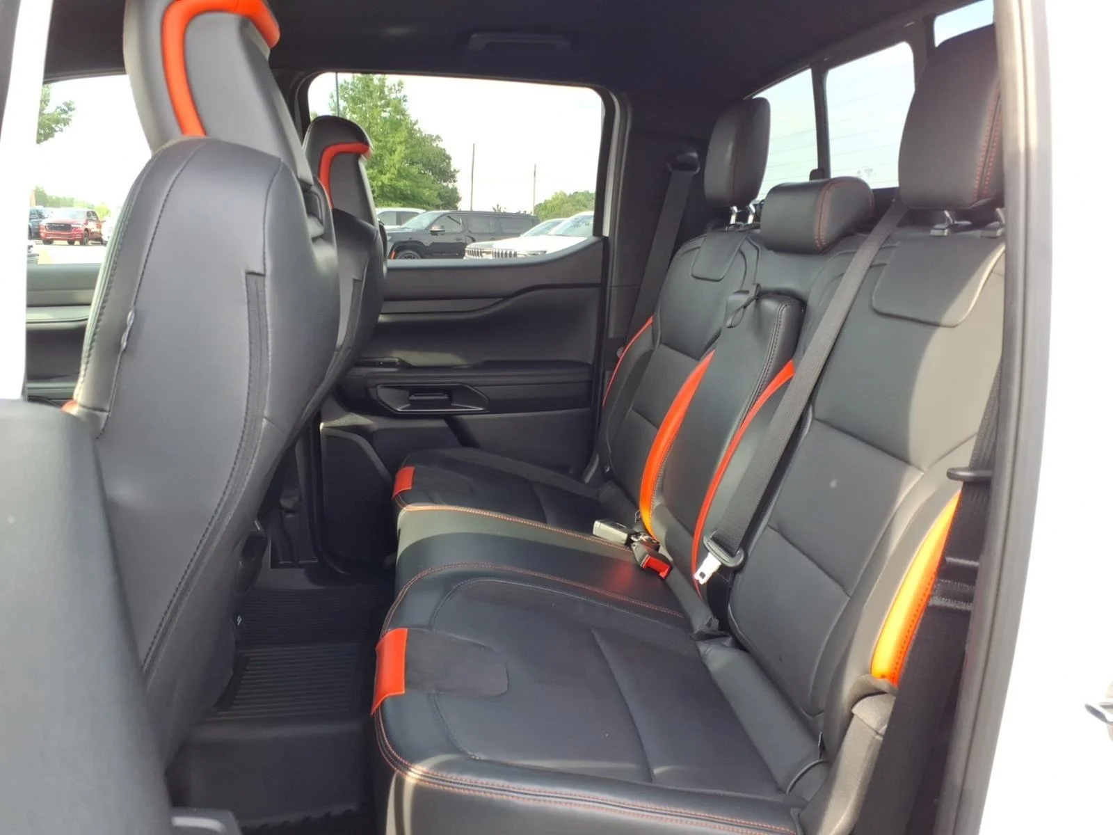 Used 2024 Oxford White Ford Raptor image 18