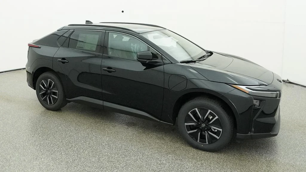 New 2026 Midnight Black Metallic Toyota XLE image 55