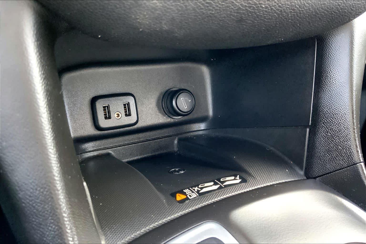 Used 2018 Mosaic Black Metallic Chevrolet Premier image 36