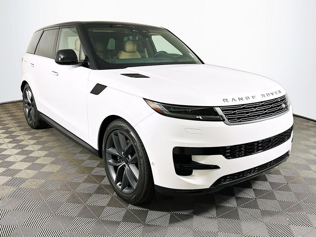 Used 2026 Ostuni Pearl White Premium Metallic Land Rover SE image 3