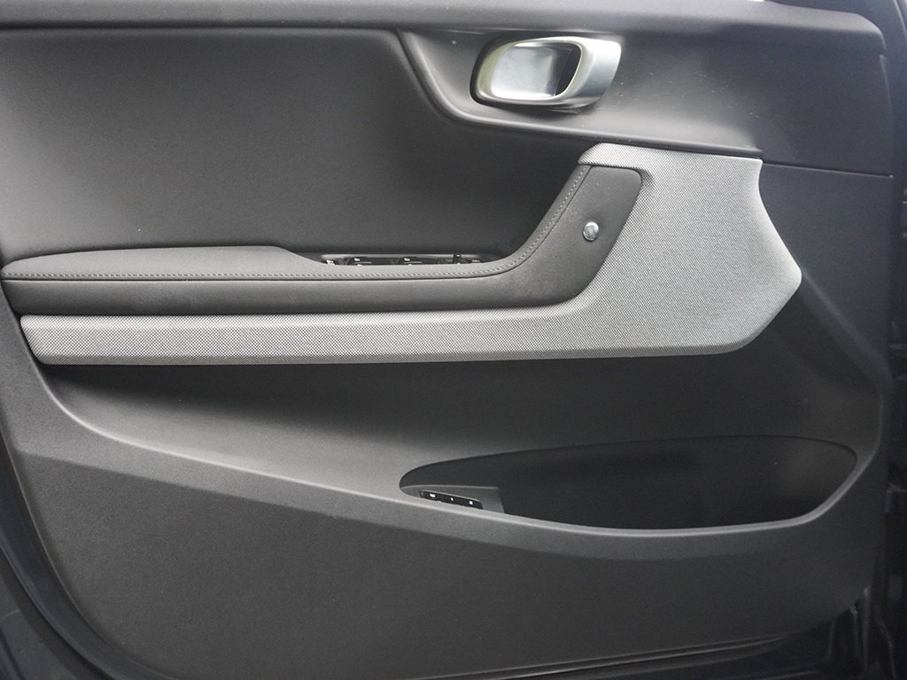 Used 2024 Blue Polestar Long Range Dual Motor image 21
