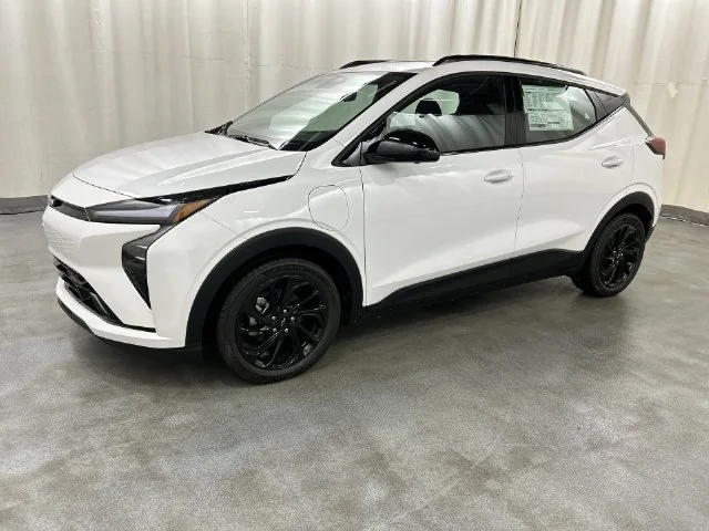 New 2027 Summit White Chevrolet RS image 2
