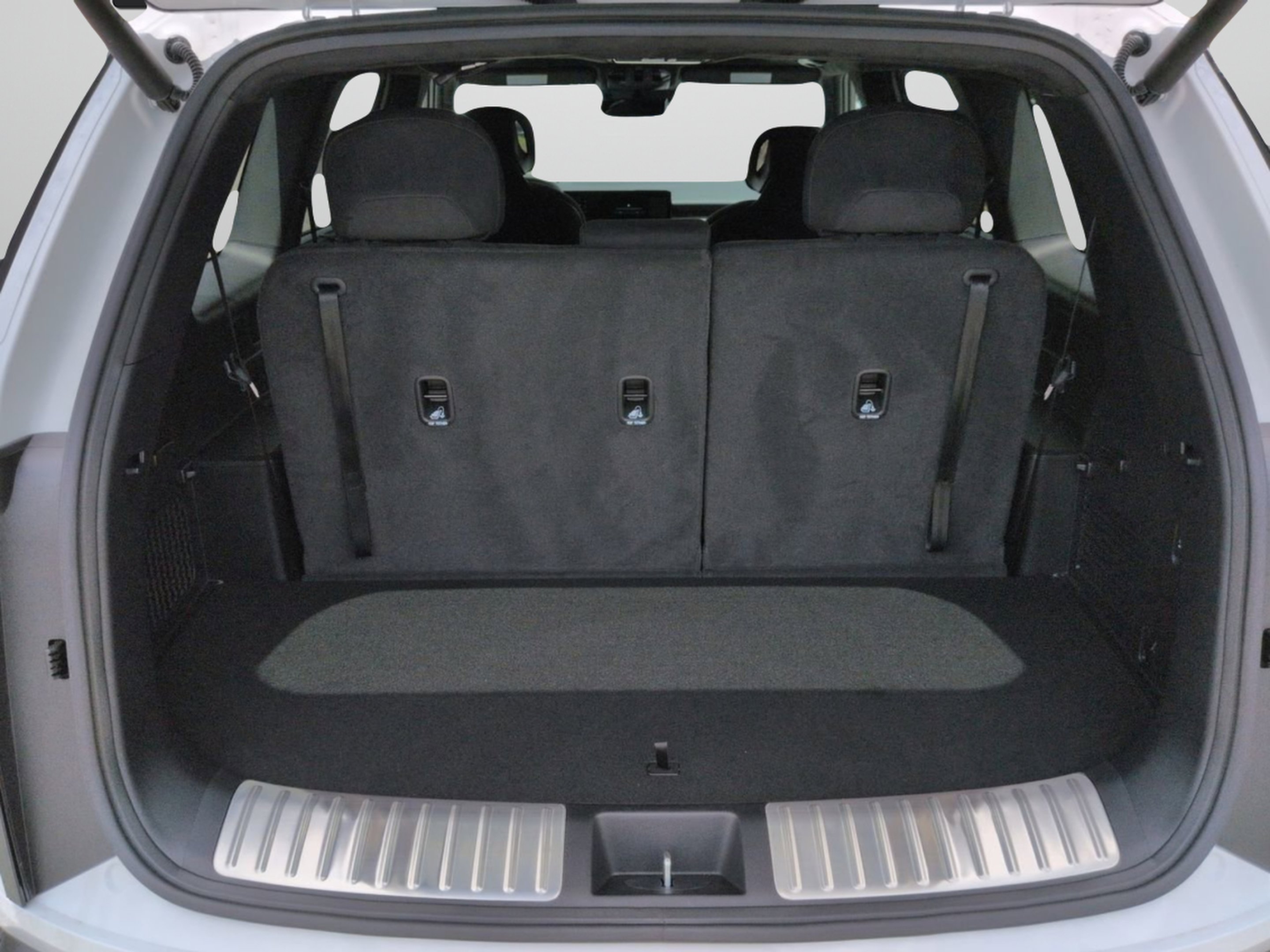 New 2027 Glacial White Kia X-Pro SX-Prestige image 16
