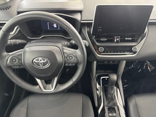 Used 2025 Beige Toyota XLE image 26