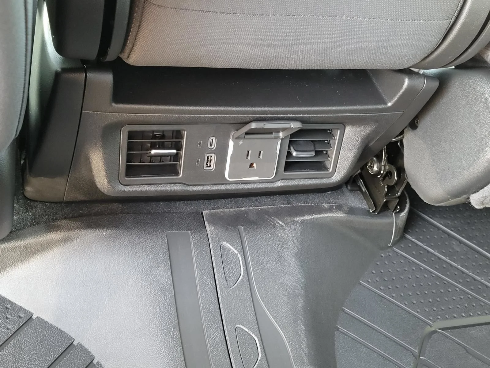 2026 Chevrolet Silverado 1500 RST - Photo 11