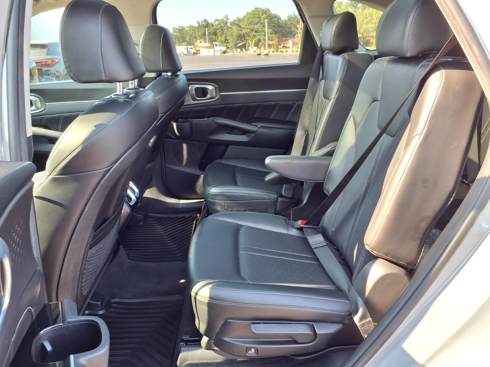 Used 2023 Wolf Gray Kia SX image 22
