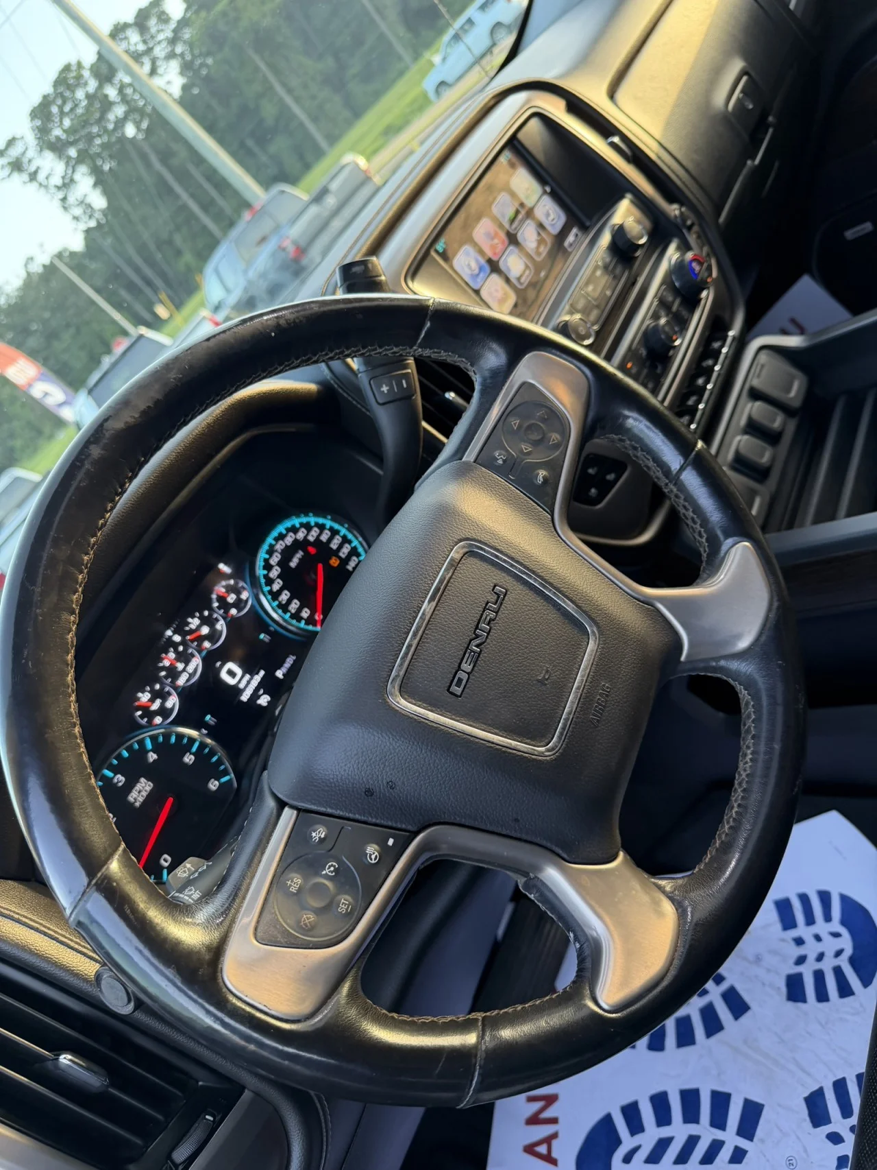 Used 2018 ONYX BLACK GMC Denali image 11
