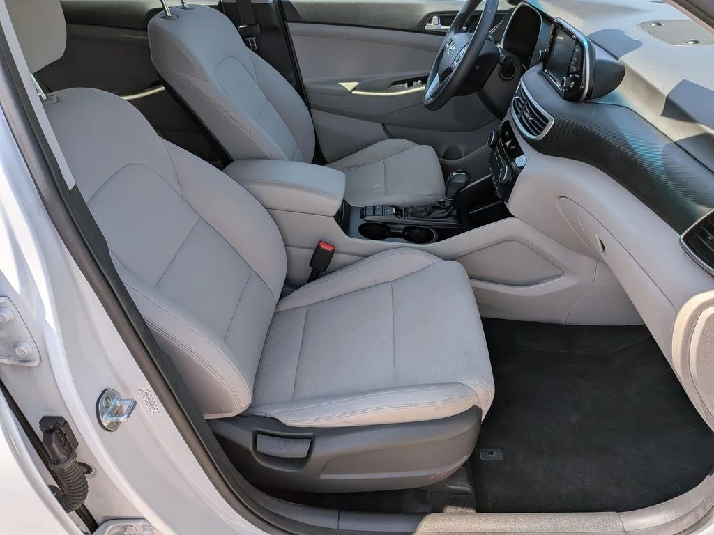 Used 2019 White Hyundai Value image 28