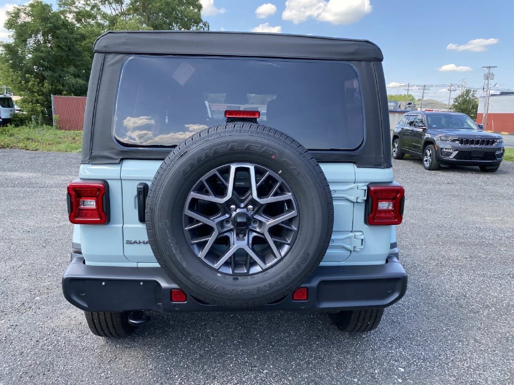 New 2026 Earl Clear-Coat Exterior Paint Jeep Sahara image 4