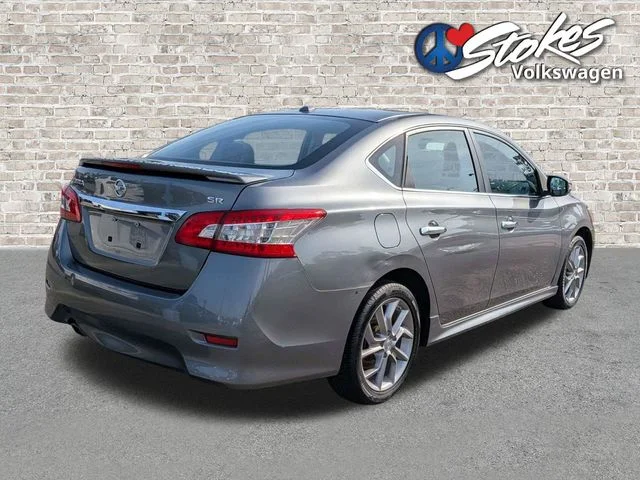 Used 2015 Gray Nissan SR image 3