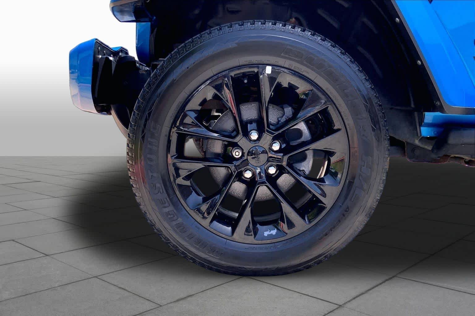Used 2022 Hydro Blue Pearlcoat Jeep Unlimited High Altitude image 10