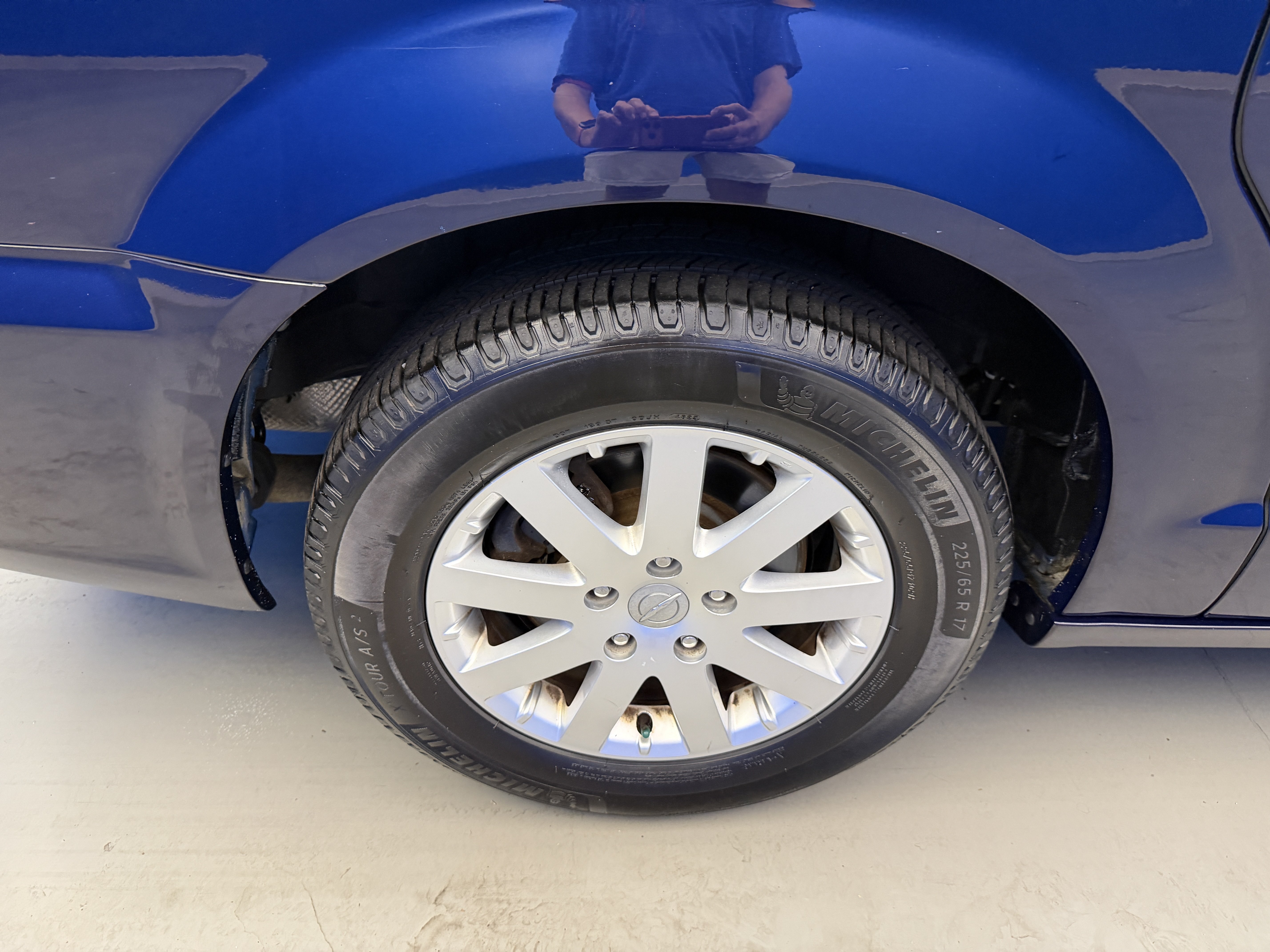 Used 2015 True Blue Pearlcoat Chrysler Touring image 8