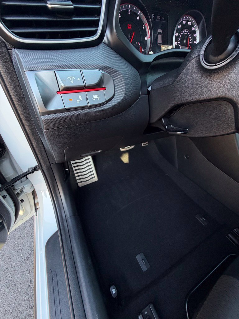 Used 2019 Chalk White Hyundai Turbo image 14