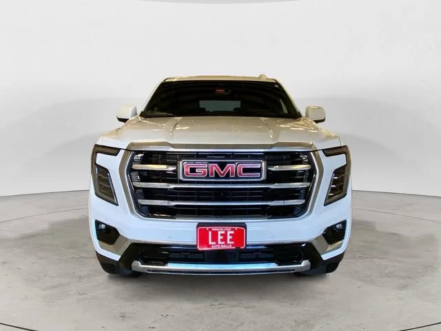New 2026 Summit White GMC Elevation image 9