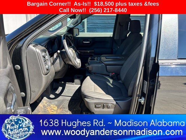 Used 2019 Black Chevrolet LT image 16