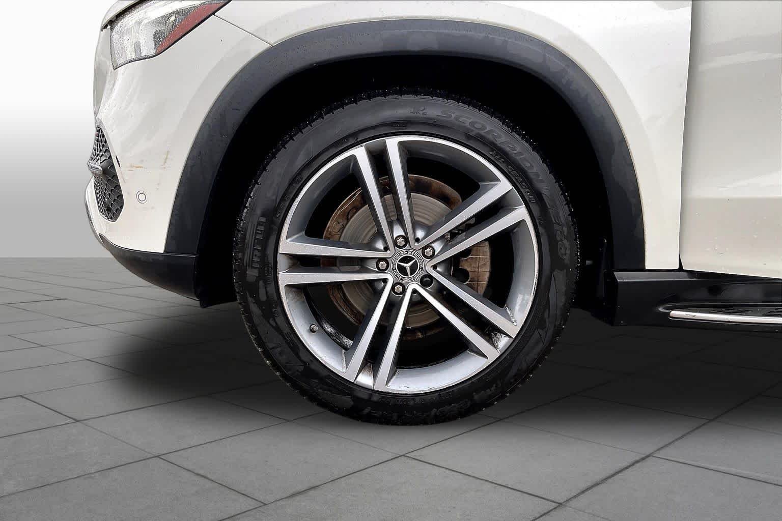 Certified Used 2022 MANUFAKTUR Diamond White Bright Mercedes-Benz GLE 350 image 10